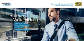 Ein Busfahrer arbeitet