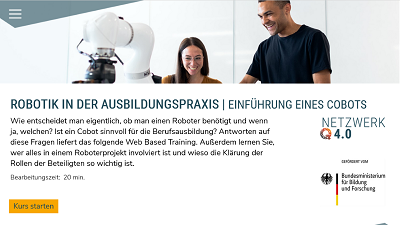 WBT Produktion Basisangebot Frau und Mann schauen sich einen Roboter an